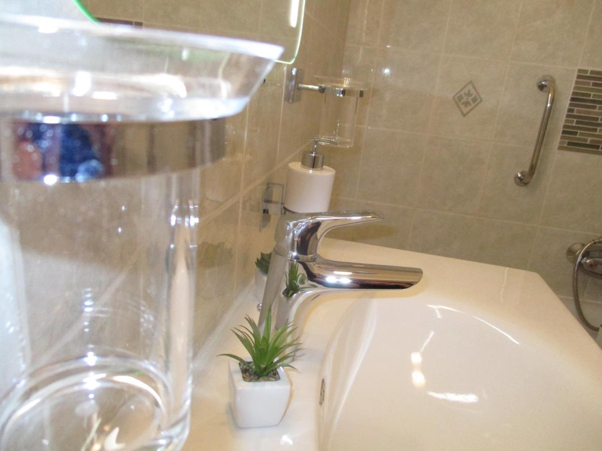 פץ' Ferencesek Apartman מראה חיצוני תמונה